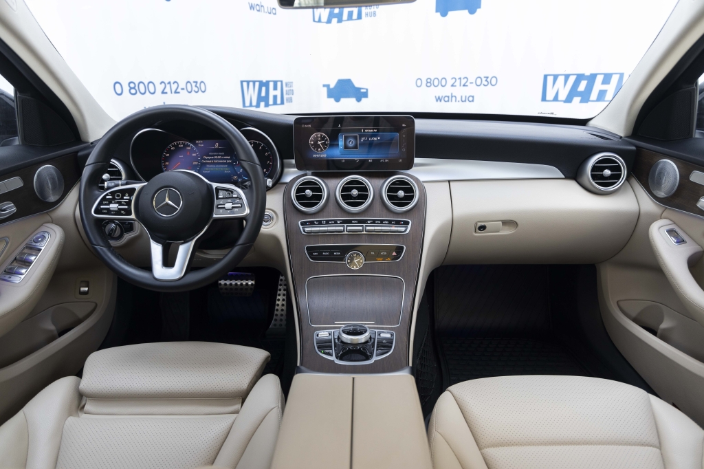Mercedes-Benz C-Class C300 4Matic 2019 фото 50