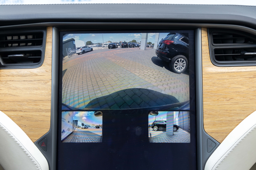 Tesla Model S 75D 2018 фото 23