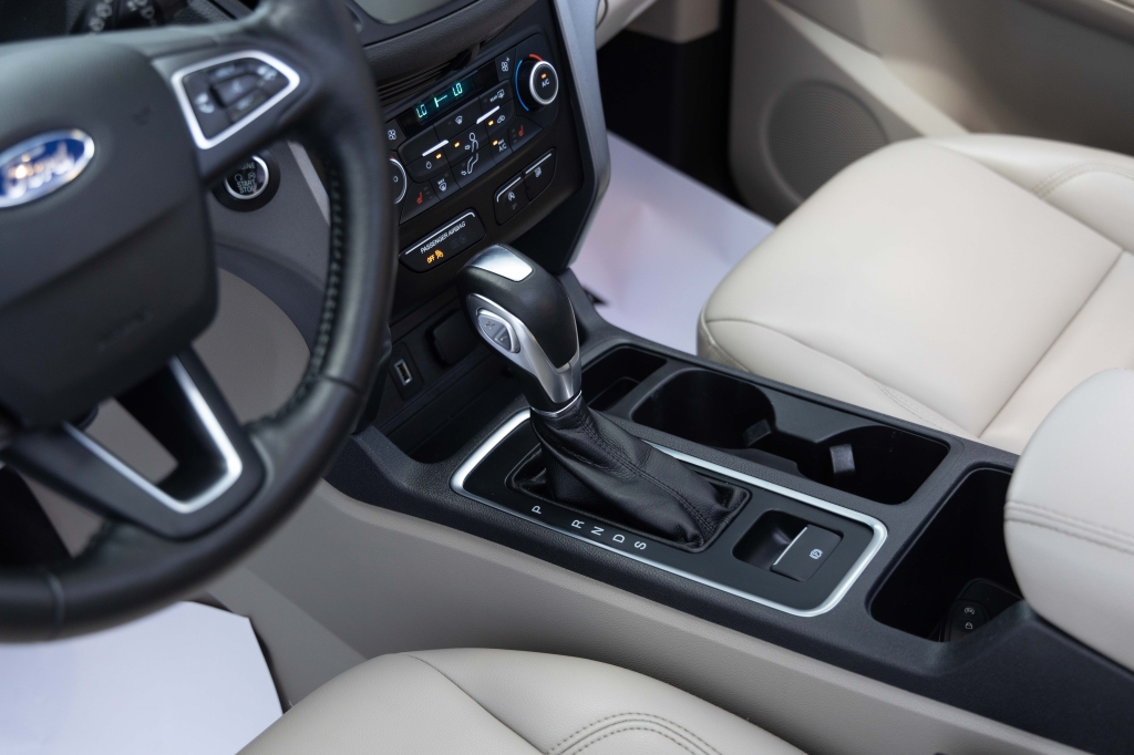 Ford Escape SEL 2019 photo 27