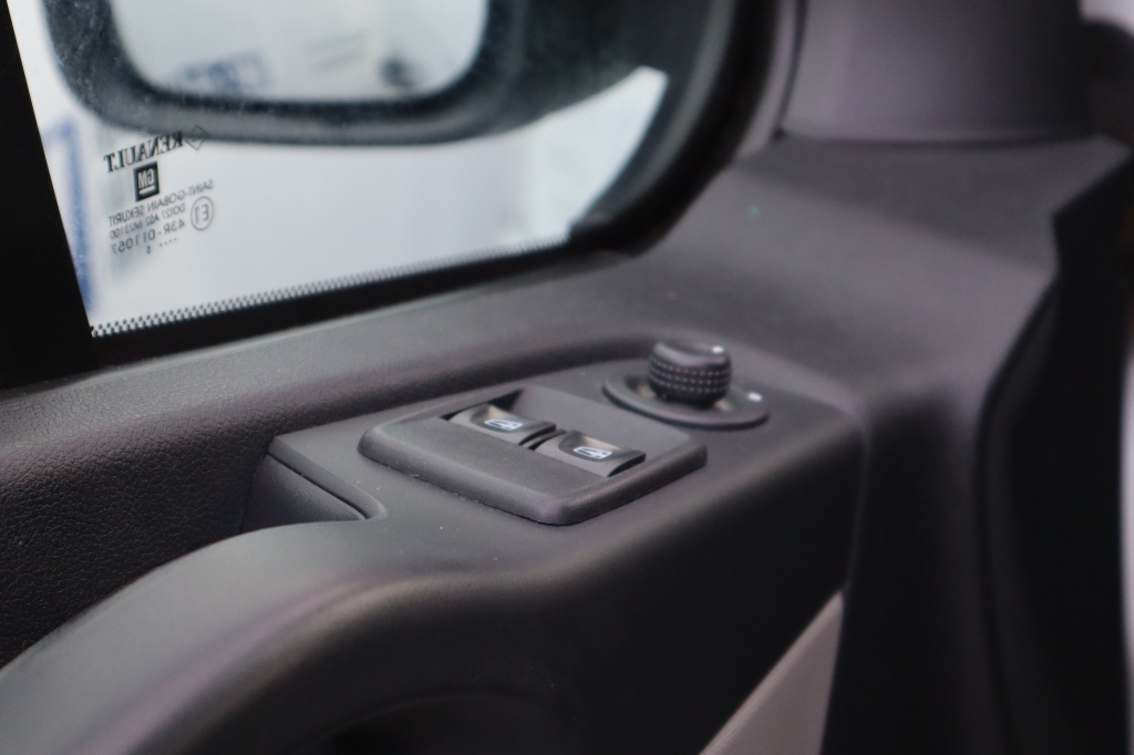 Renault Trafic фото 7