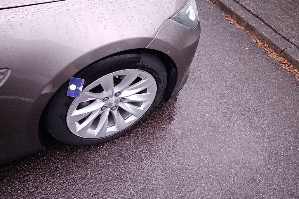 Tesla Model S 2016 фото 21