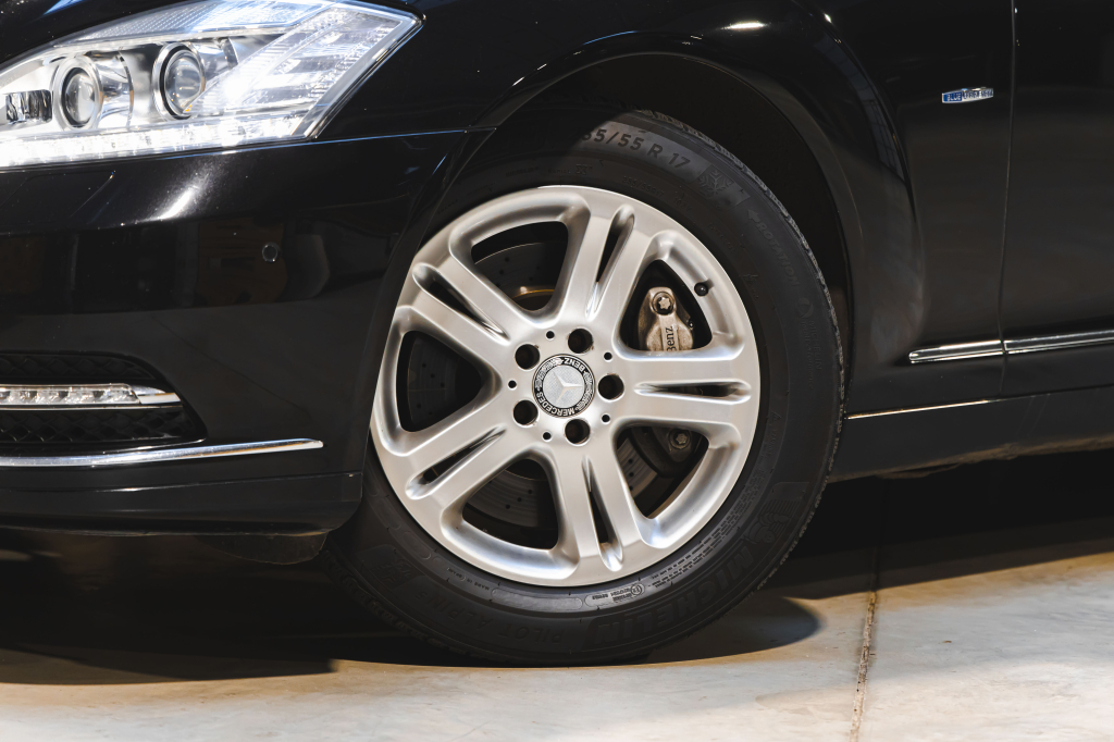 Mercedes-Benz S-Class 2011 photo 2