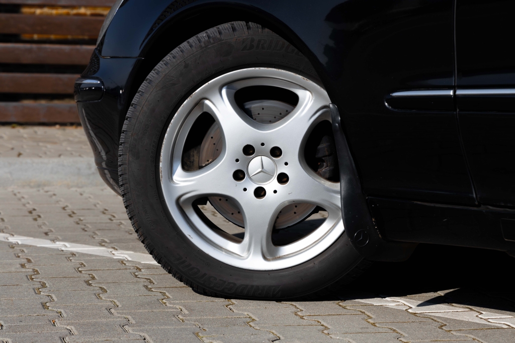 Mercedes-Benz S-Class S500L 2003 photo 13