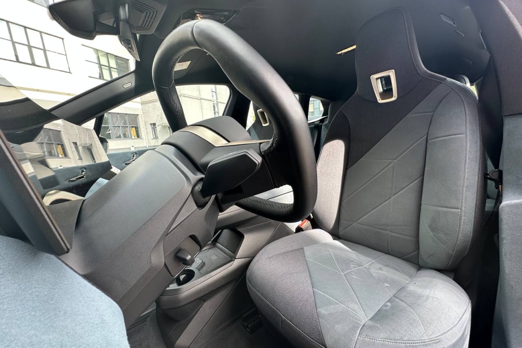 BMW iX 2021 photo 14