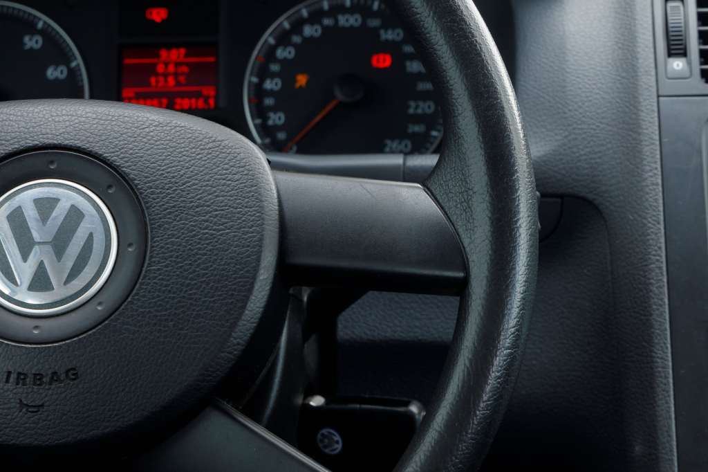 Volkswagen Touran MPI 2003 photo 20