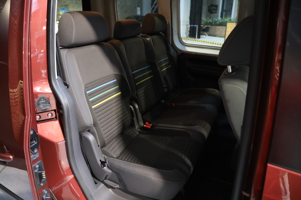 Volkswagen Caddy 2014 photo 31