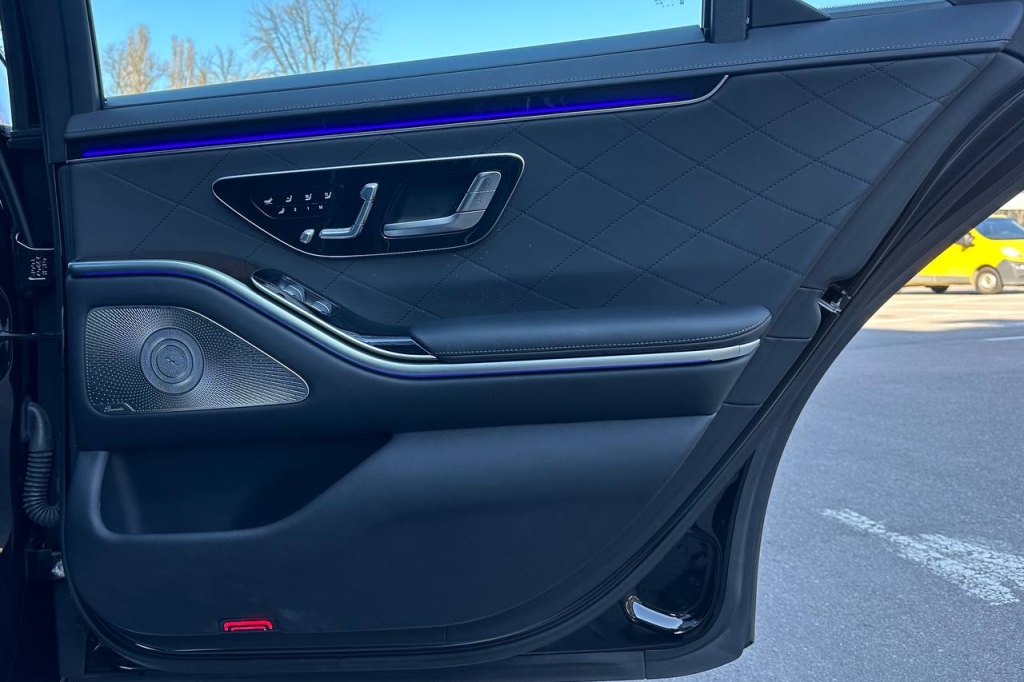 Mercedes-Benz S-Class 2024 фото 18