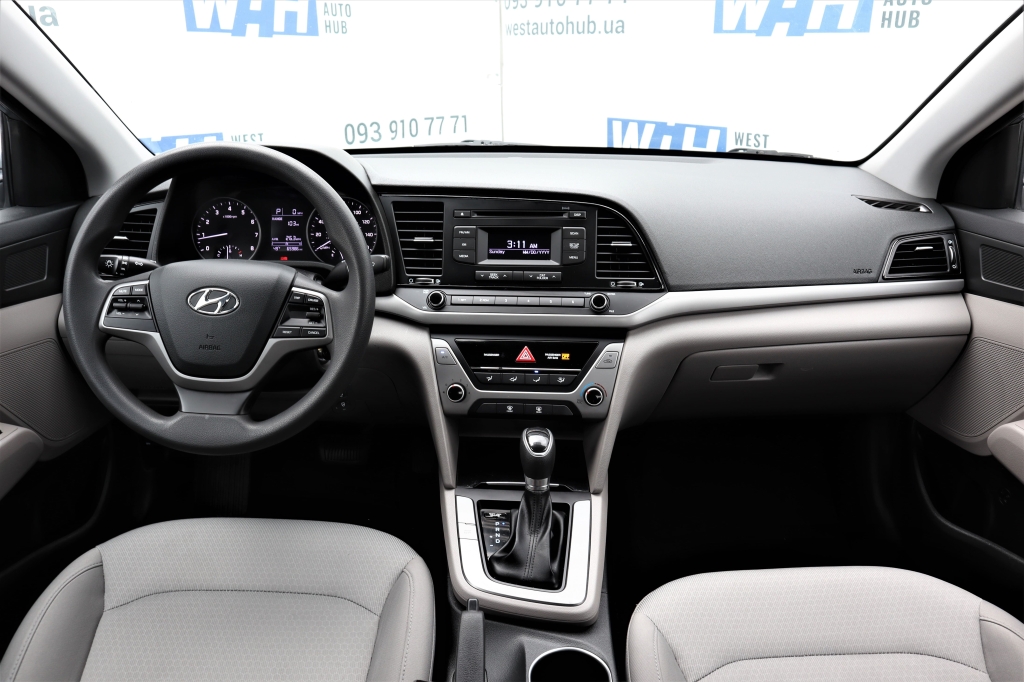 Hyundai Elantra SE 2017 фото 8