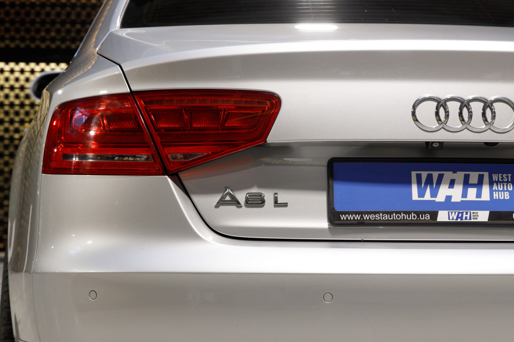 Audi A8 2014 фото 20