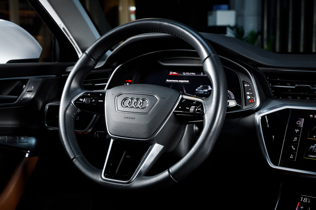 Audi A6 2019 фото 22