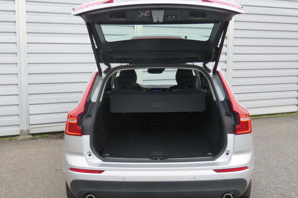 Volvo XC60 2020 фото 5