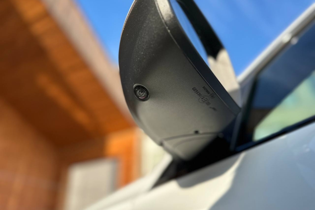 Audi Q8 50 TDI 2021 фото 9