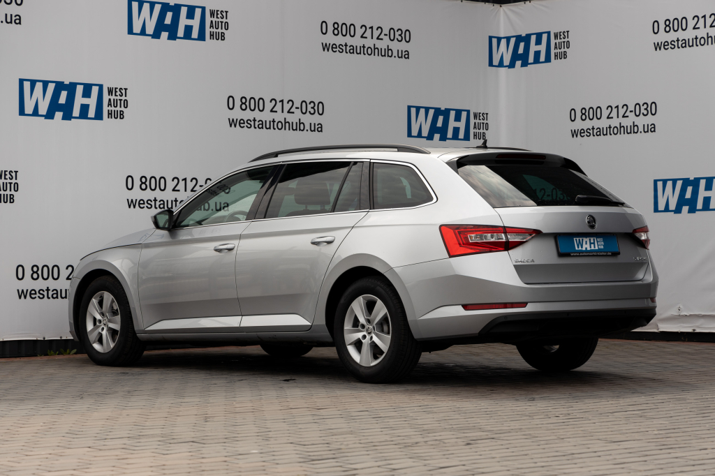 Skoda Superb 2016 фото 11