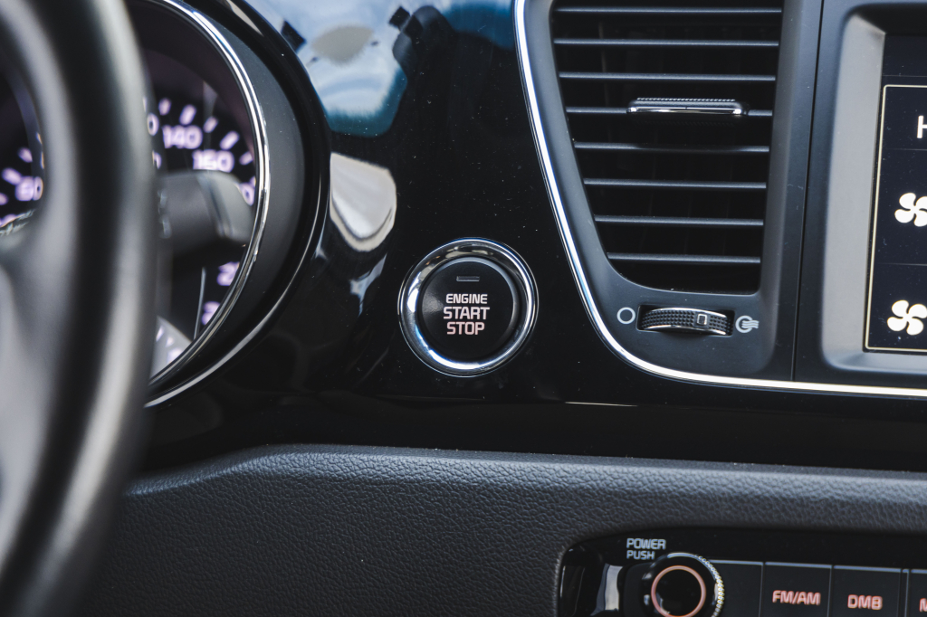 Kia Carnival 2015 фото 21