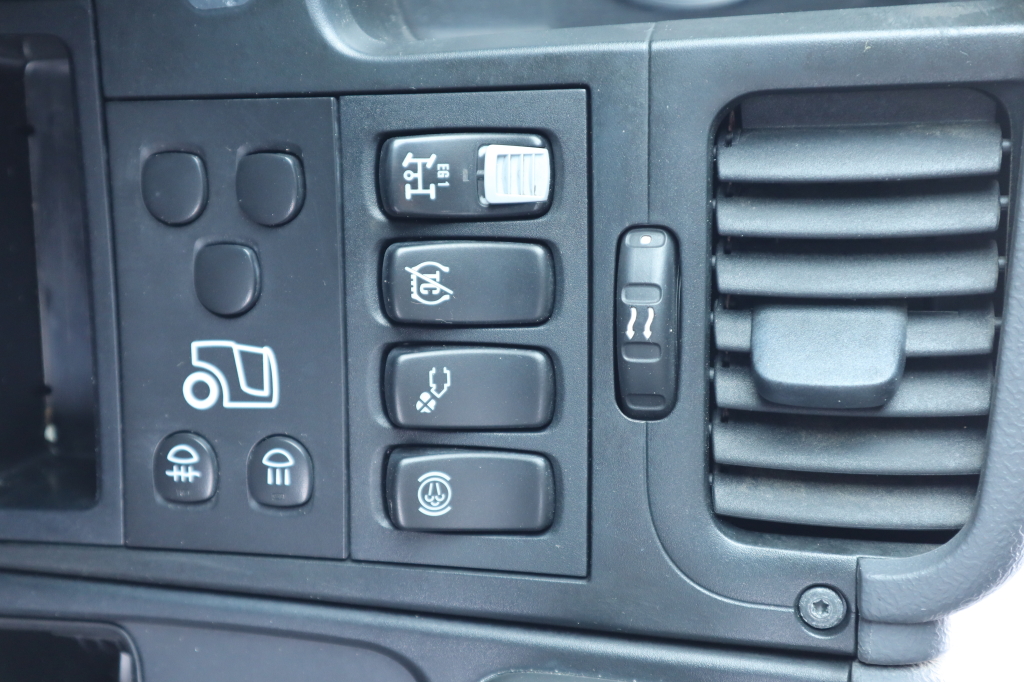 Scania G 400 2009 photo 12