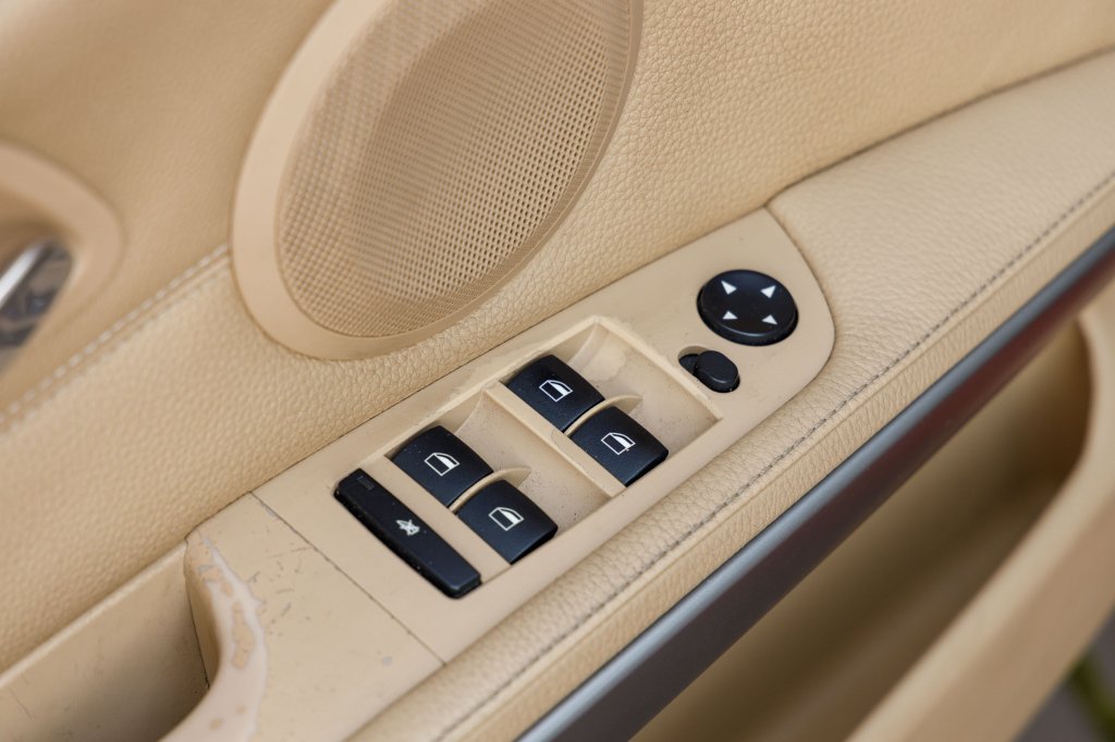 BMW 320 2005 фото 21