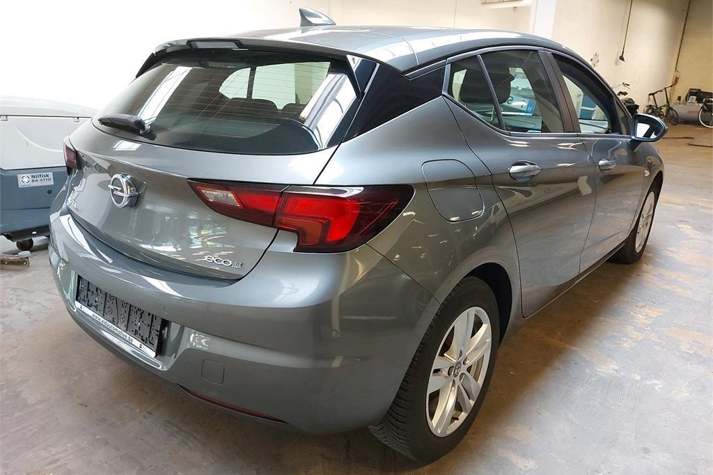 Opel Astra 2017 photo 4