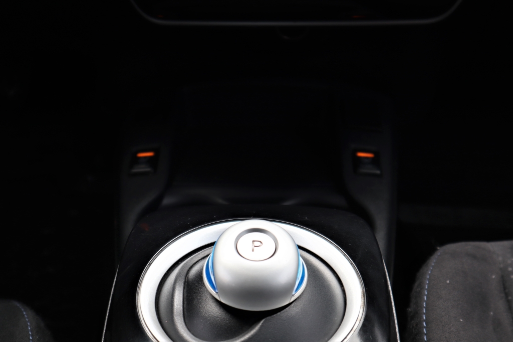 Nissan Leaf фото 12