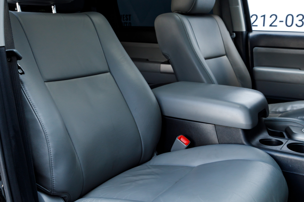 Toyota Sequoia 5.7 Dual VVT 2016 photo 29