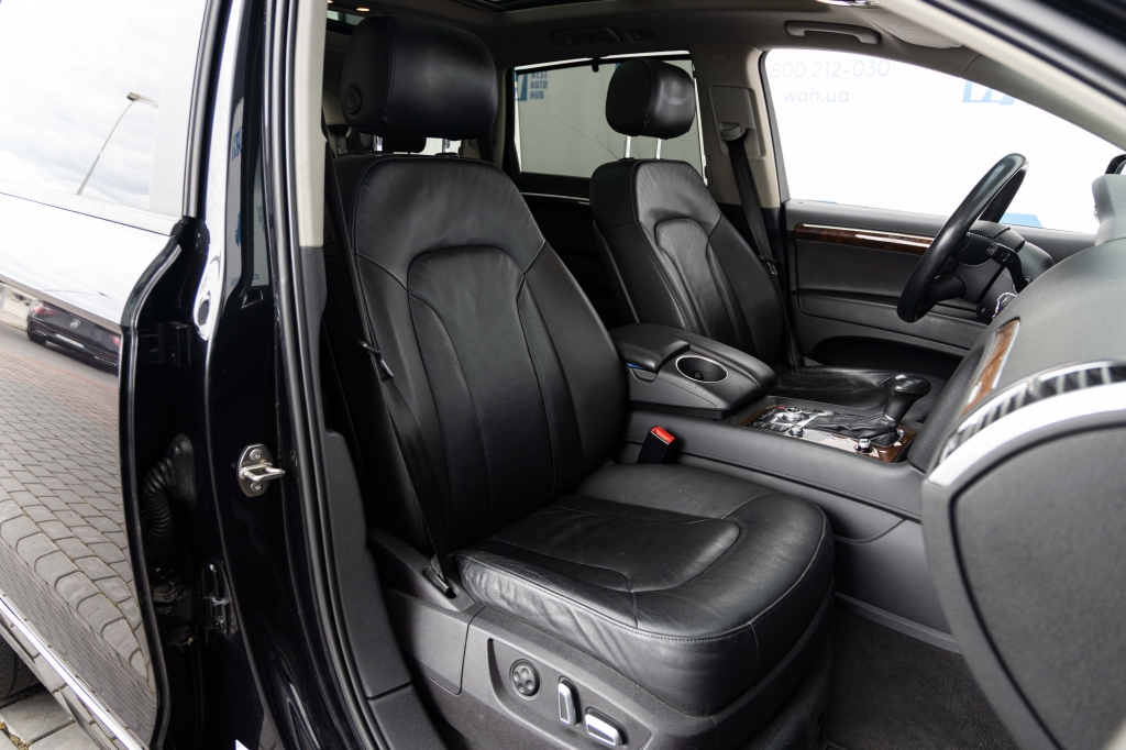 Audi Q7 2015 фото 20
