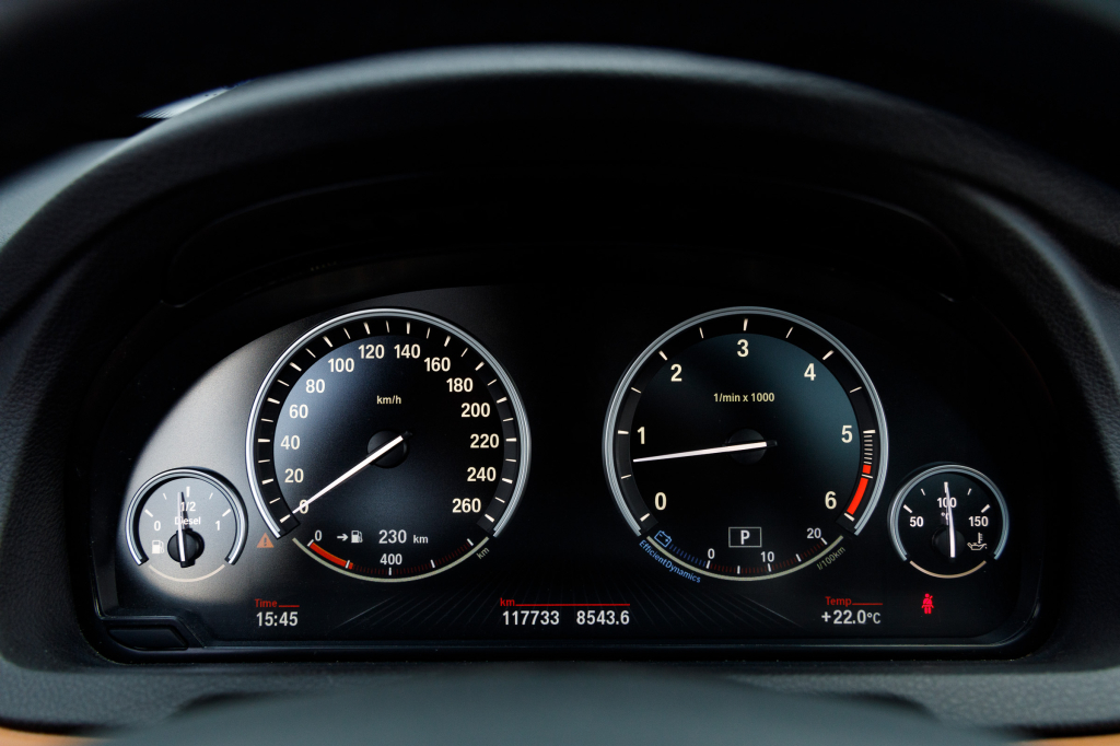 BMW 530 GT xDrive 2015 фото 9