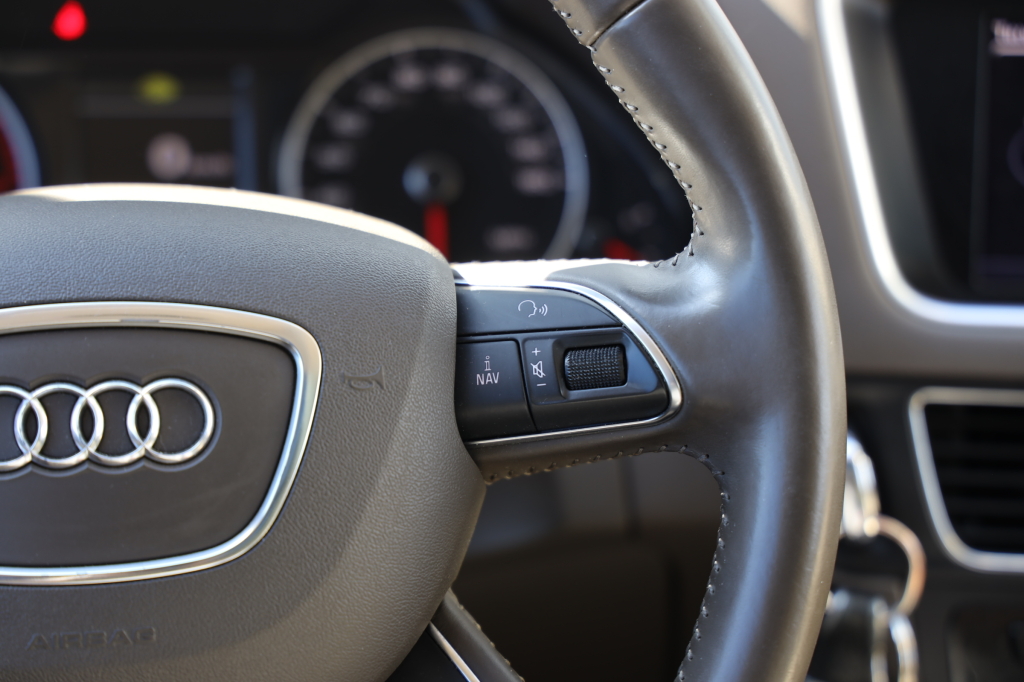 Audi Q5 2012 фото 23