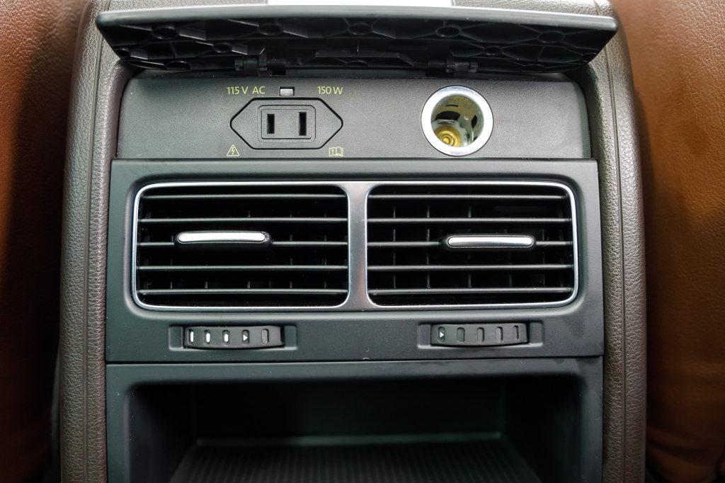 Volkswagen Touareg 2012 photo 35