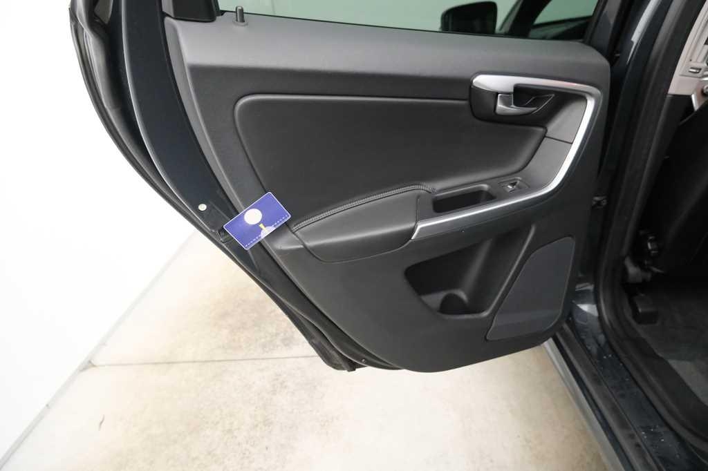 Volvo XC60 2018 photo 41