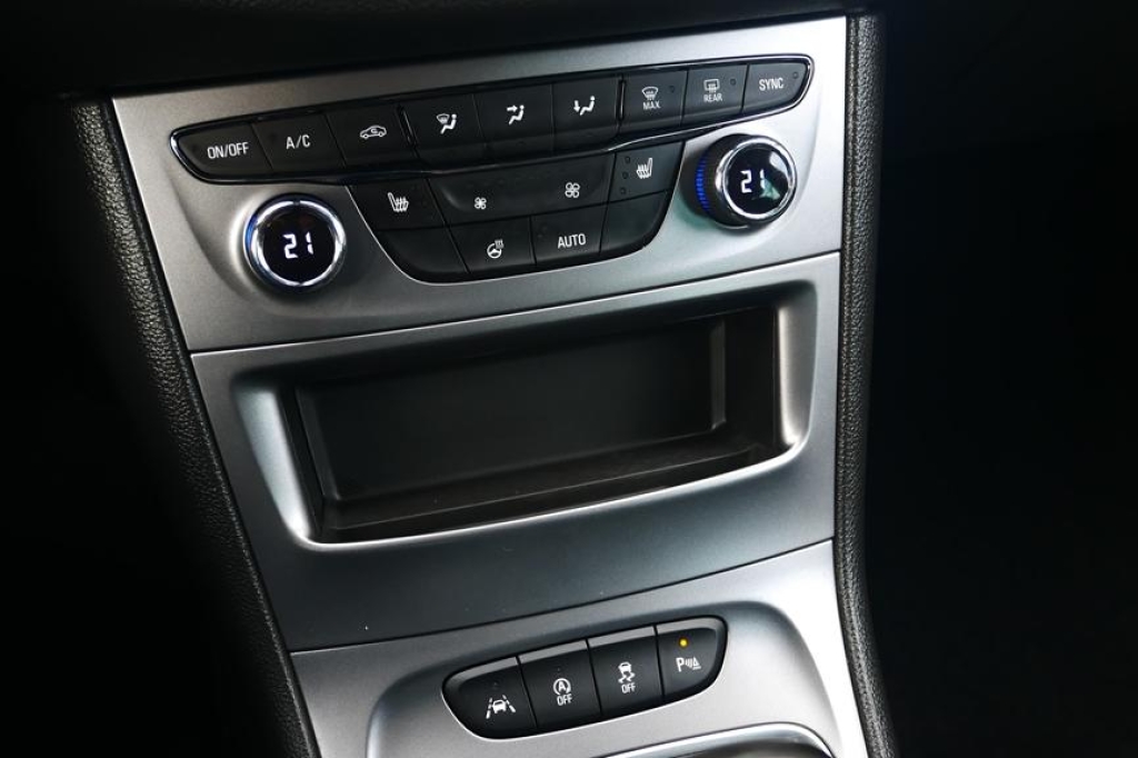 Opel Astra Sports Tourer 2018 photo 3