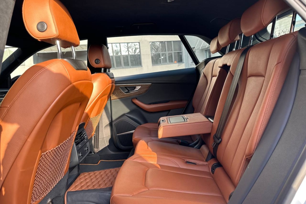 Audi Q8 50 TDI 2021 фото 19