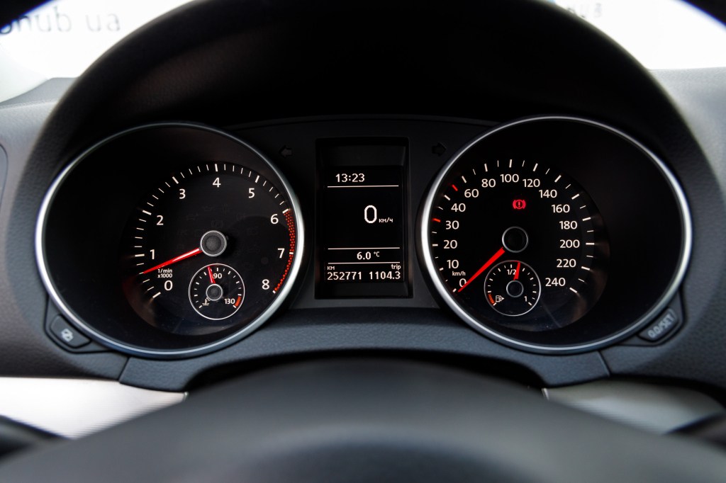 Volkswagen Golf VI TEAM фото 7