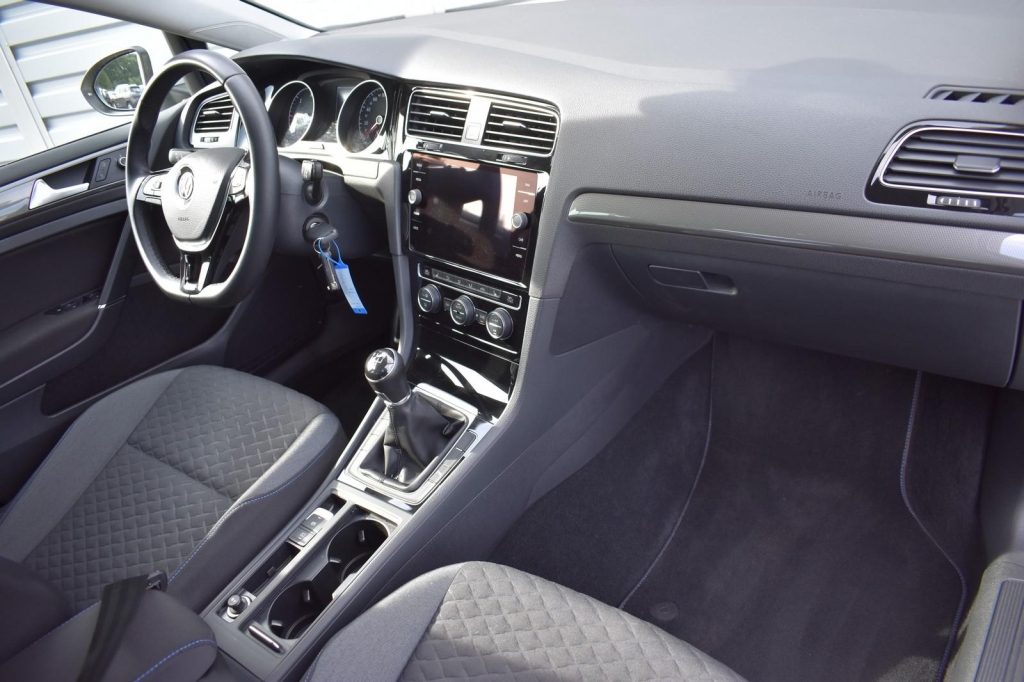 Volkswagen Golf 2018 photo 4