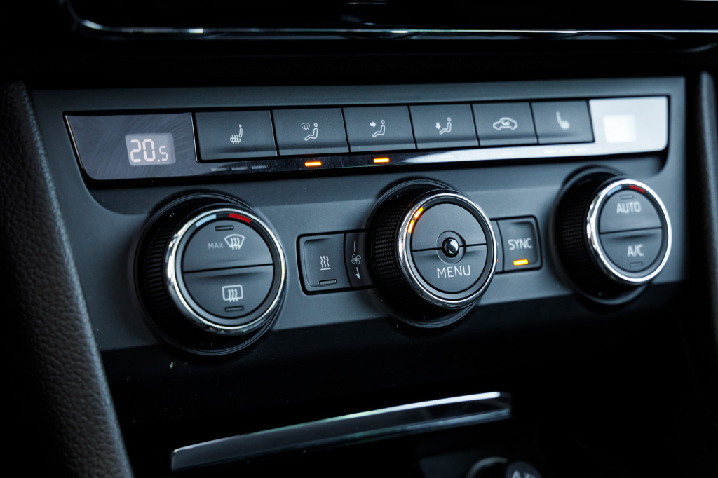 Skoda Superb Laurin & Klement 4x4 2015 фото 37