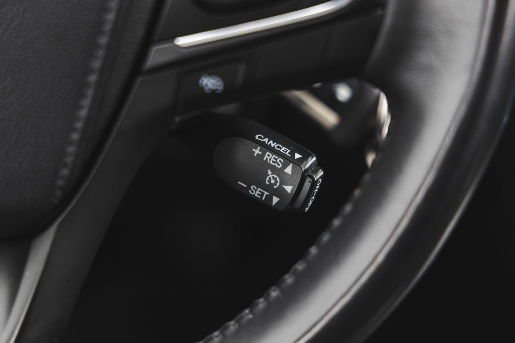 Toyota Avensis 2016 фото 20