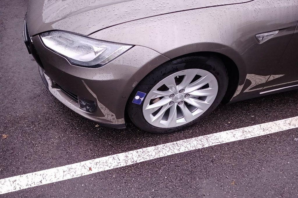 Tesla Model S 2016 фото 6