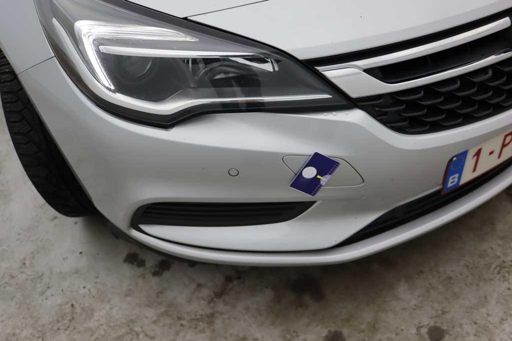 Opel Astra Sports Tourer 2016 фото 23