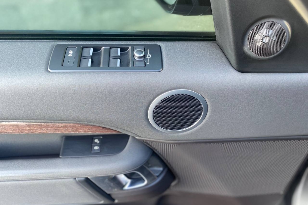 Land Rover Discovery 2017 photo 7