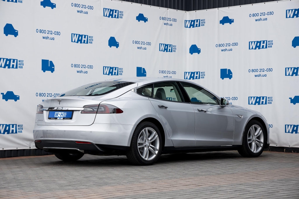 Tesla Model S 70D 2014 фото 4