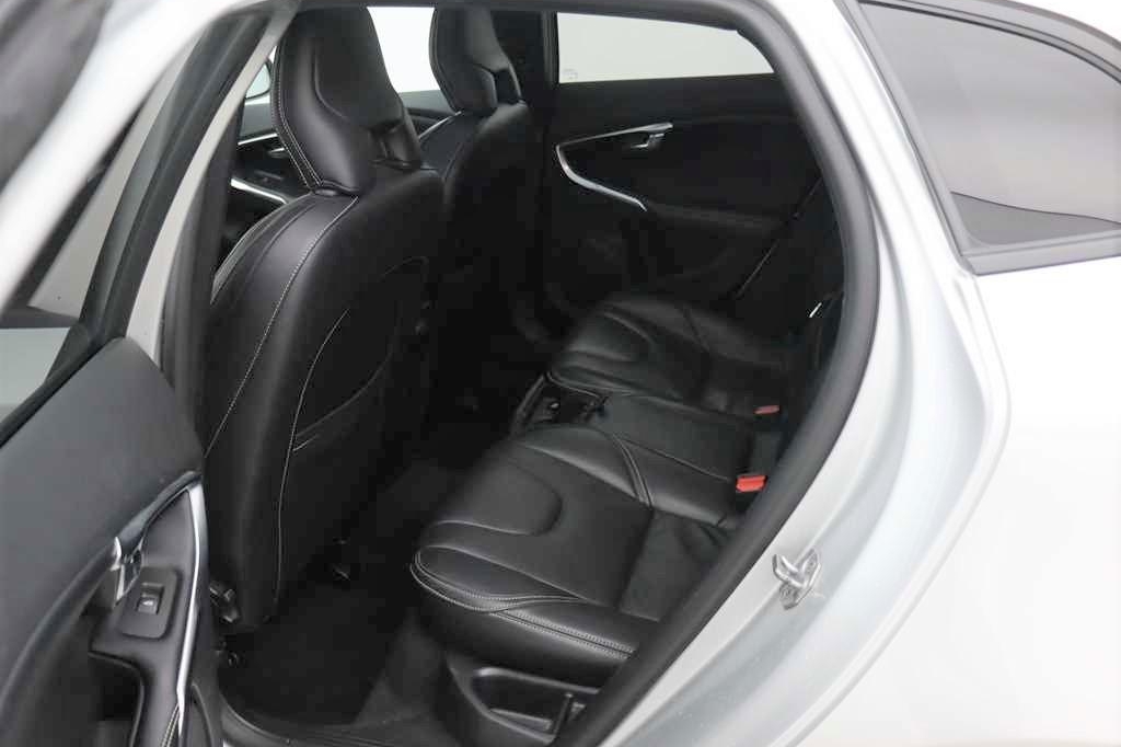 Volvo V40 2016 photo 1