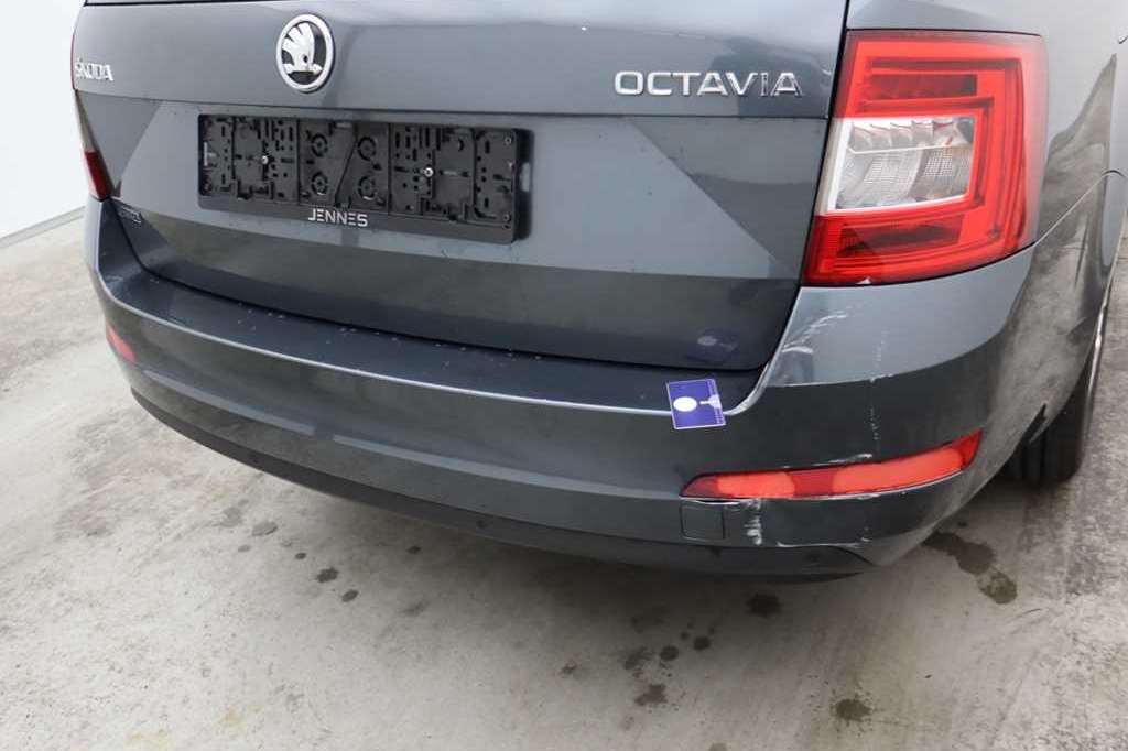 Skoda Octavia Combi 2016 фото 37