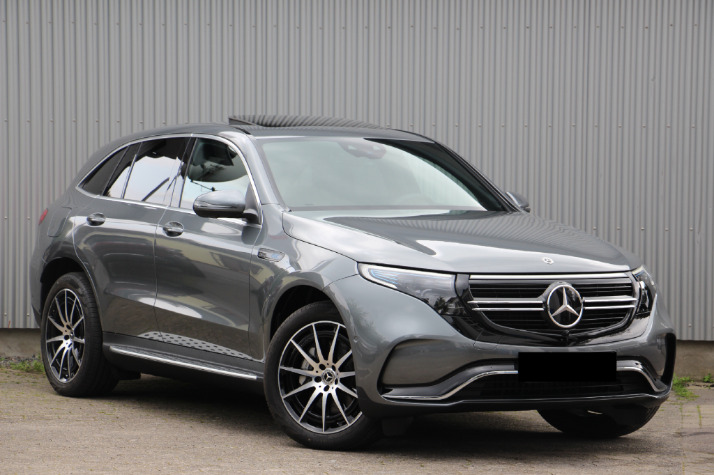 Mercedes-AMG EQC 400 2021 фото 10