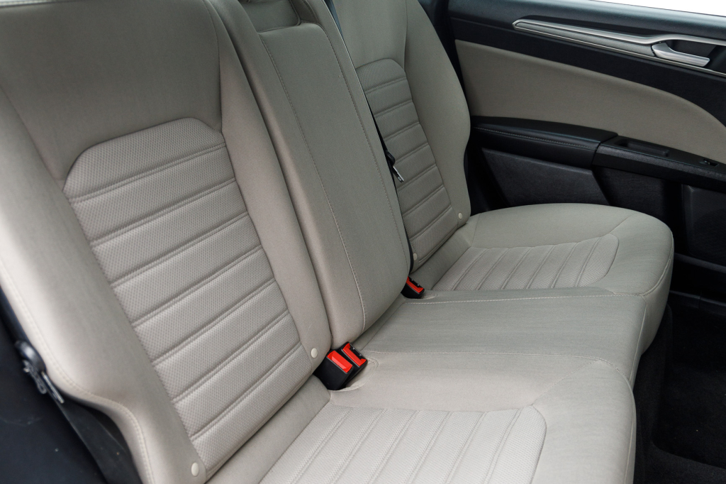 Ford Fusion S 2019 photo 20