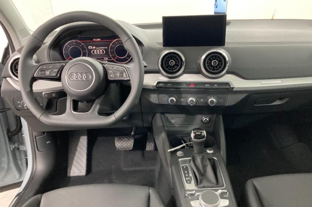 Audi Q2 2021 фото 4