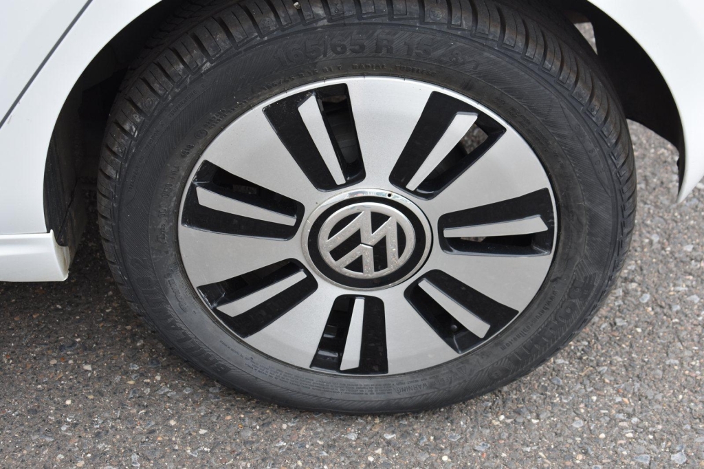 Volkswagen eUp! 2014 фото 3