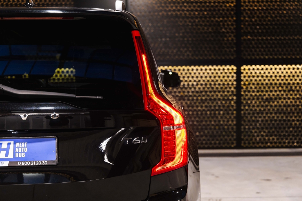 Volvo XC90 2018 фото 9