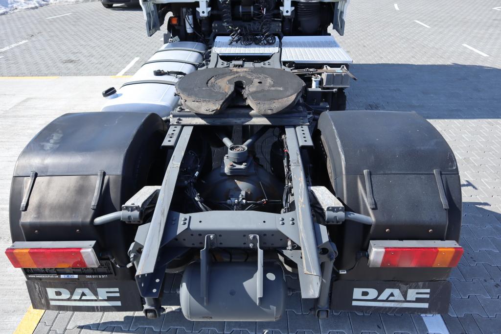 DAF XF 105 460 2011 photo 3