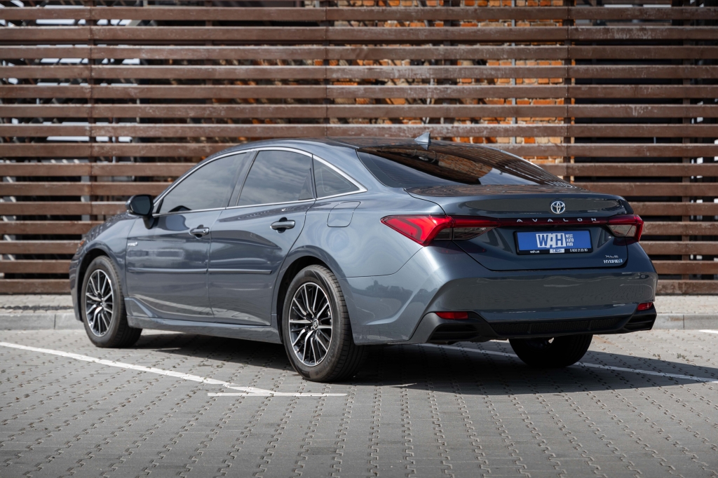 Toyota Avalon Hybrid 2020 фото 11