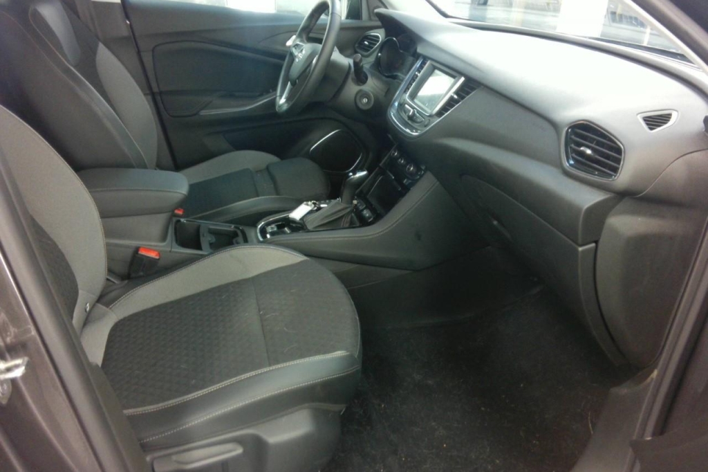 Opel Grandland X 2020 фото 1