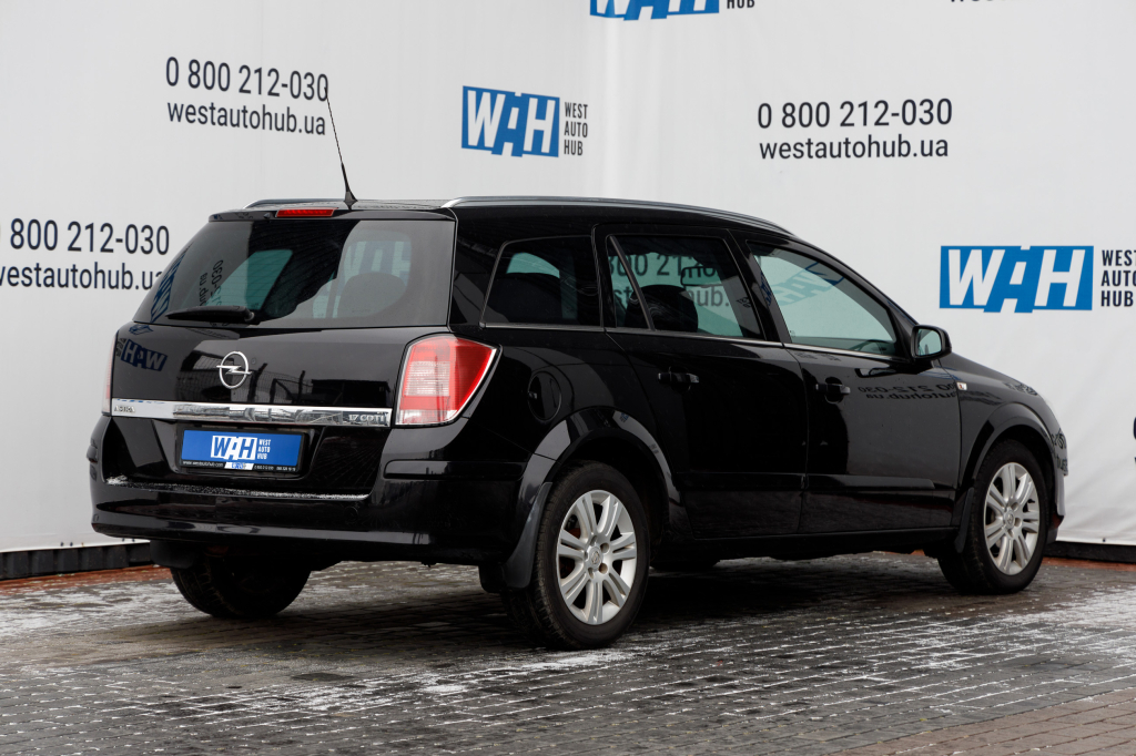 Opel Astra H фото 3
