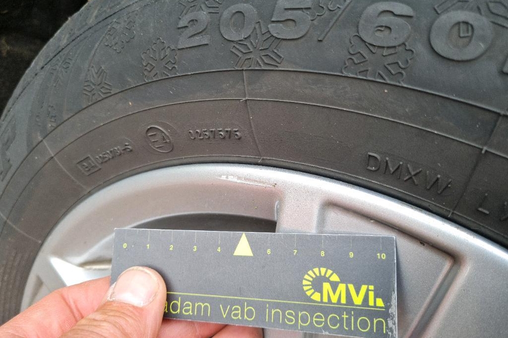 Audi A4 Avant 2017 фото 27